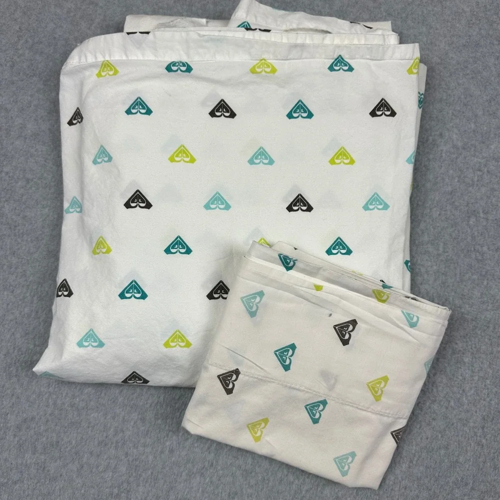 Roxy White Cotton Flat Sheet and Pillowcase Set Heart Logo Teal Lime Grey